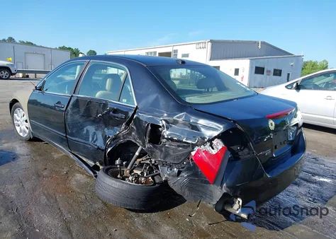 2007 Honda Accord 3.0 Ex z USA, uszkodzony, nr VIN 1HGCM66587A019456